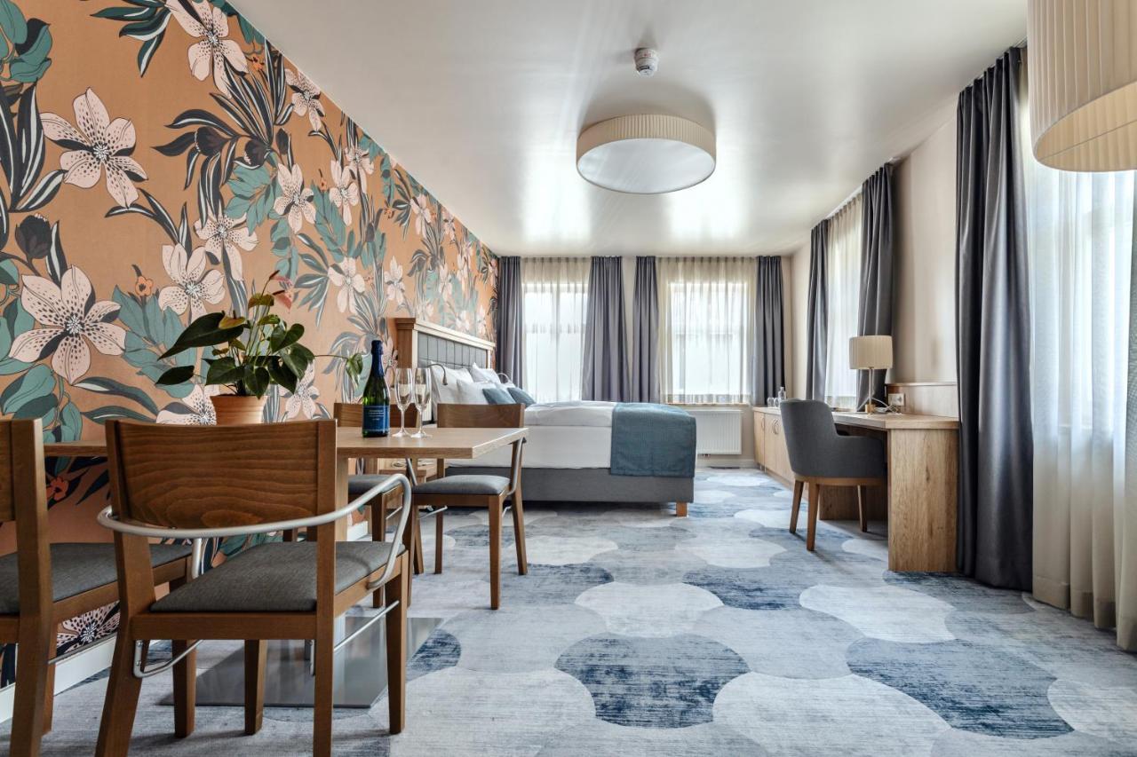 Hotel & Restaurant Roedersaal Grossrohrsdorf Eksteriør billede